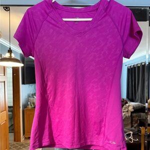Women's V-Neck Athletic Top - Pink